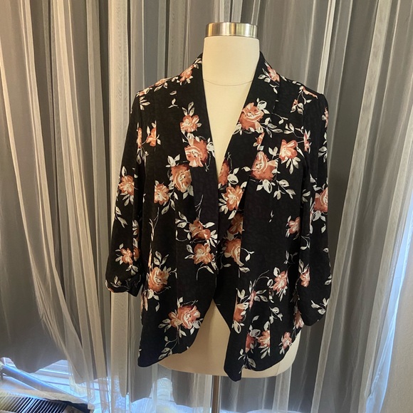 Torrid size 3 knit crepe drape blazer - Picture 7 of 10